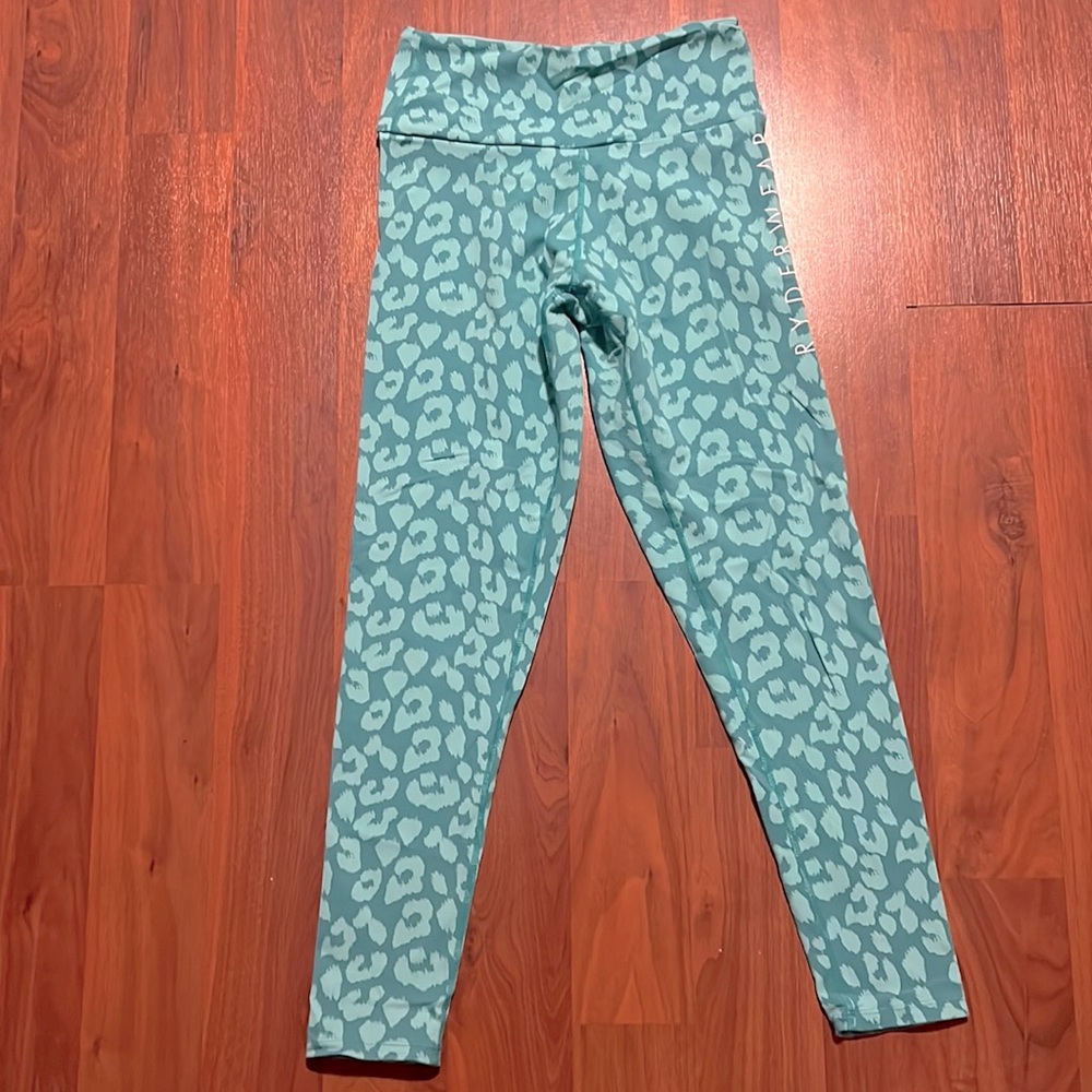 Ryderwear teal leopard leggings with scrunch butt